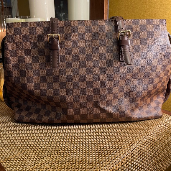 Authentic LV Chelsea HANDBAG - Picture 12 of 16
